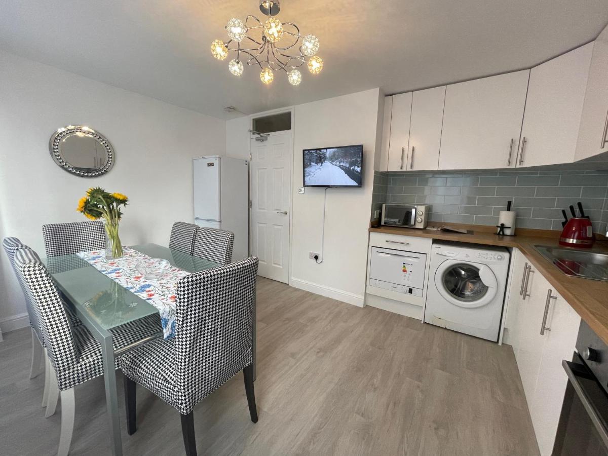 Central Comfy 2 Familyroom Apart Edinburg Exteriör bild